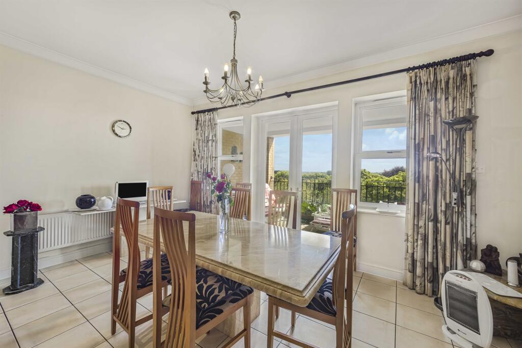 3 bedroom apartment for sale in South Downs Road, Bowdon, WA14